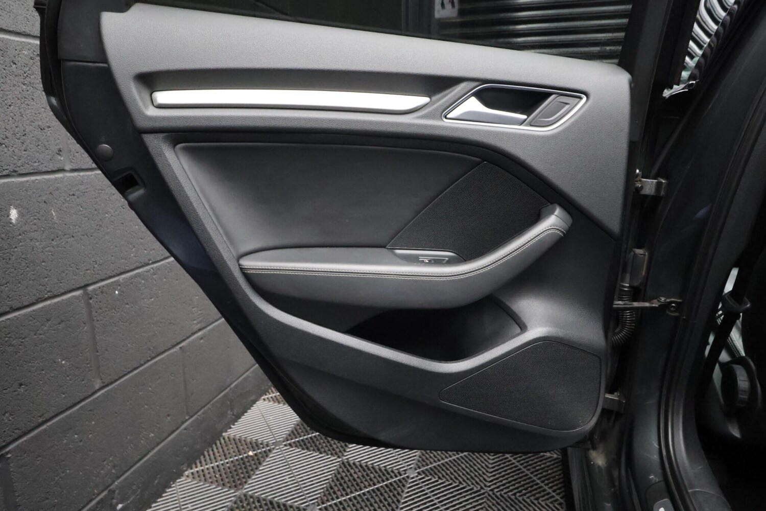 Used Audi S3 2014 for sale - 76179489: Photo 82