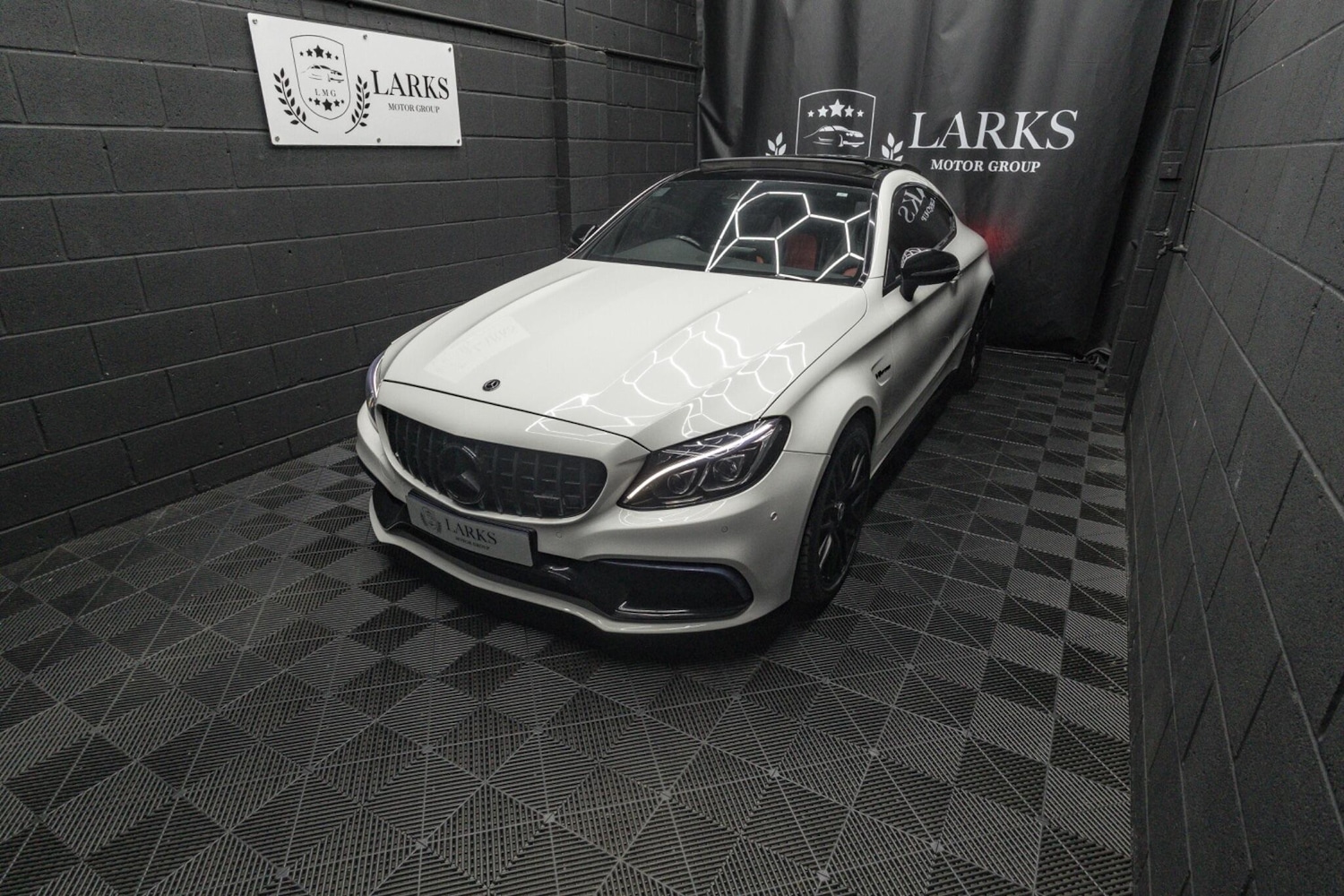 Used Mercedes-Benz C Class 2018 for sale - 76666721: Photo 5