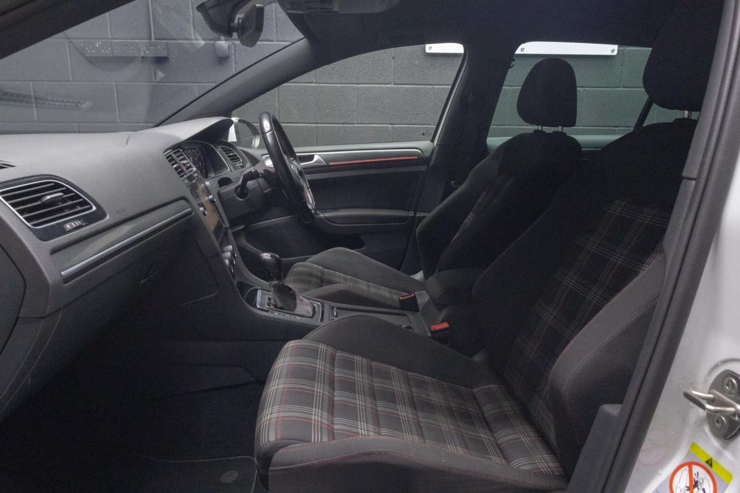 Used Volkswagen Golf 2018 for sale - 76521730: Photo 86