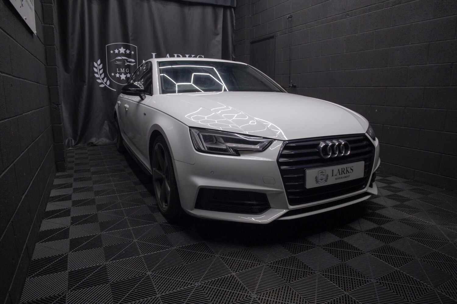 Used Audi A4 2017 for sale - 78156981: Photo 24