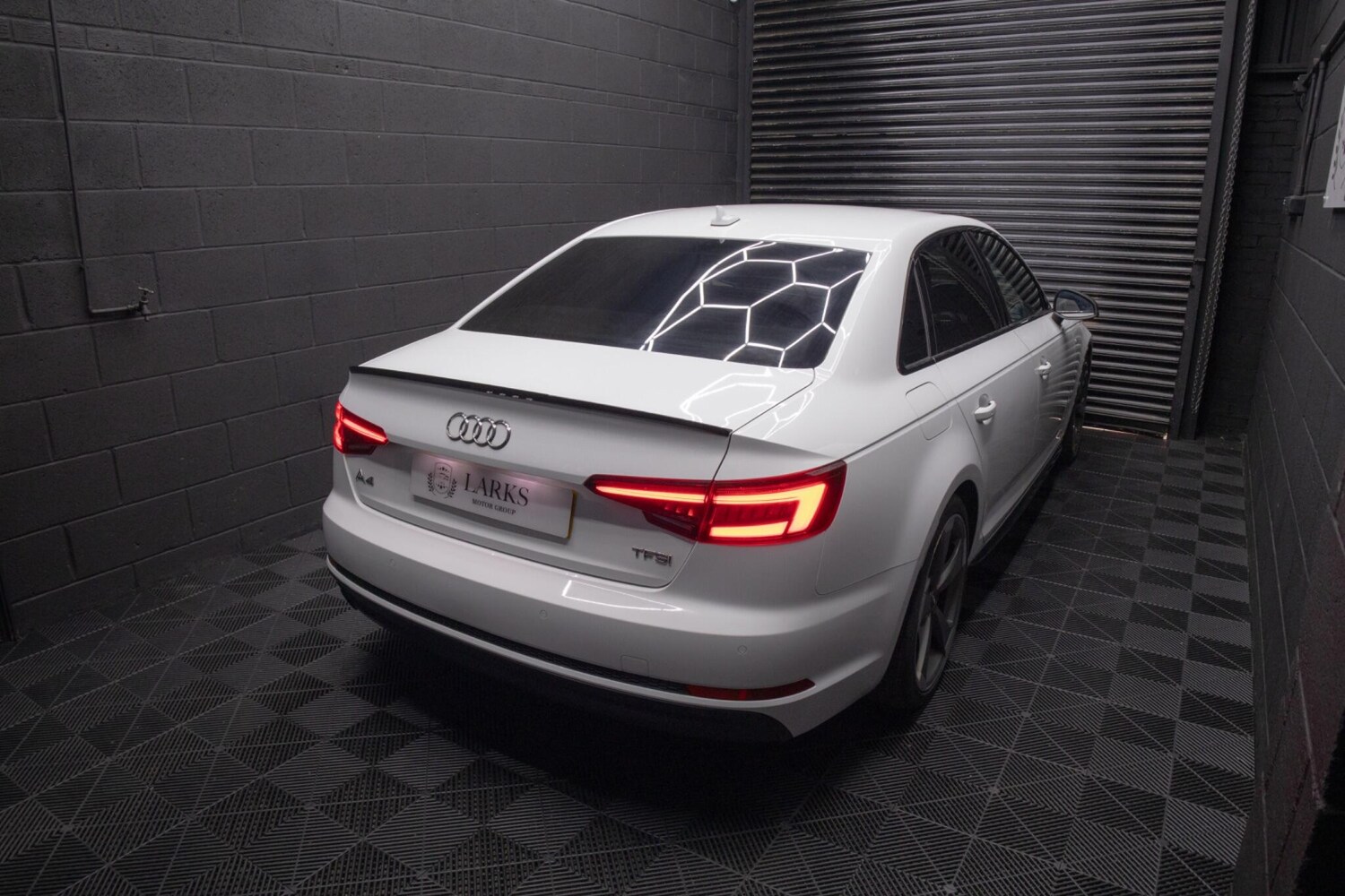 Used Audi A4 2017 for sale - 78156981: Photo 31