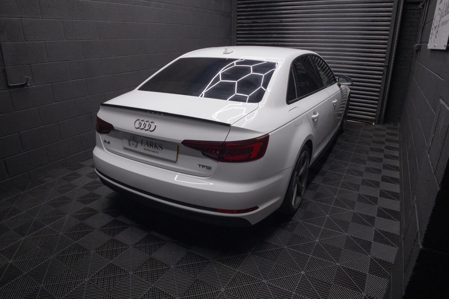 Used Audi A4 2017 for sale - 78156981: Photo 32