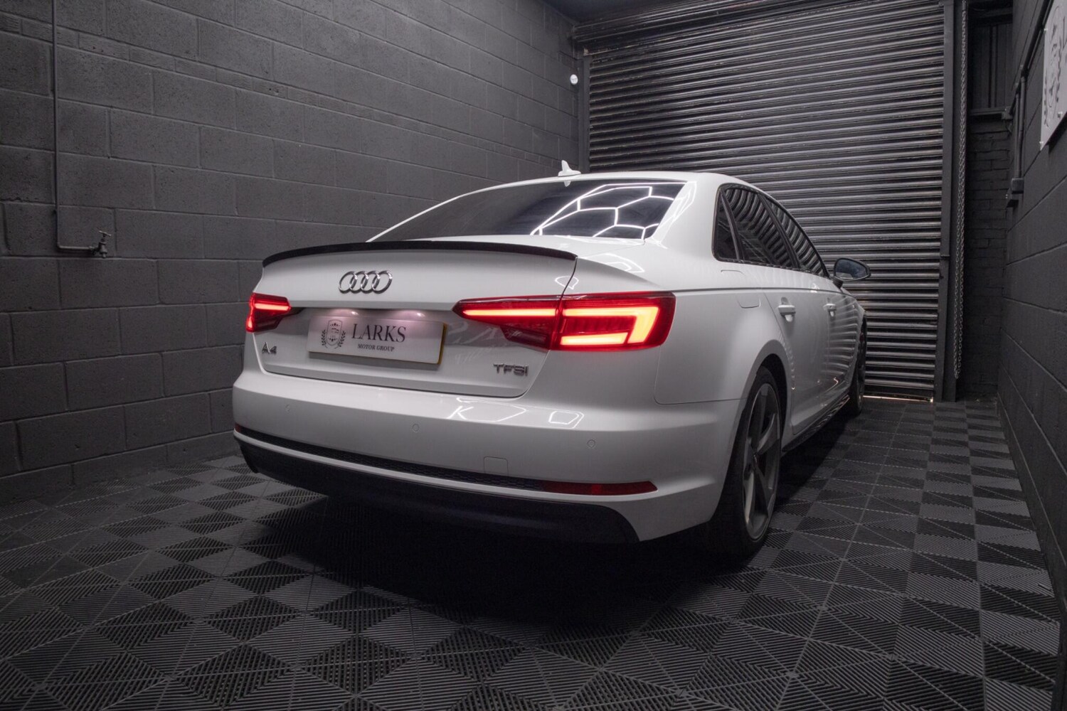 Used Audi A4 2017 for sale - 78156981: Photo 33