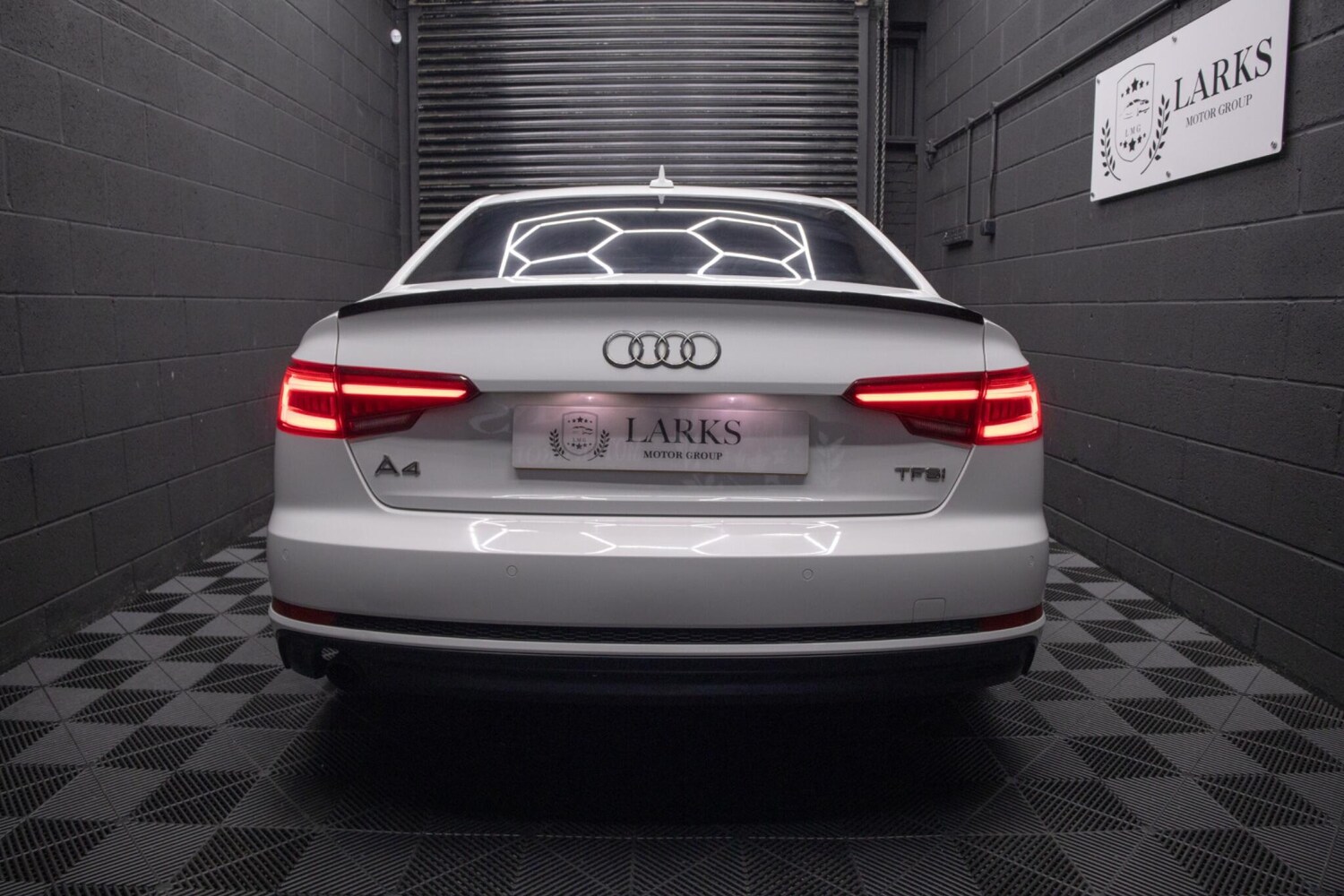 Used Audi A4 2017 for sale - 78156981: Photo 44