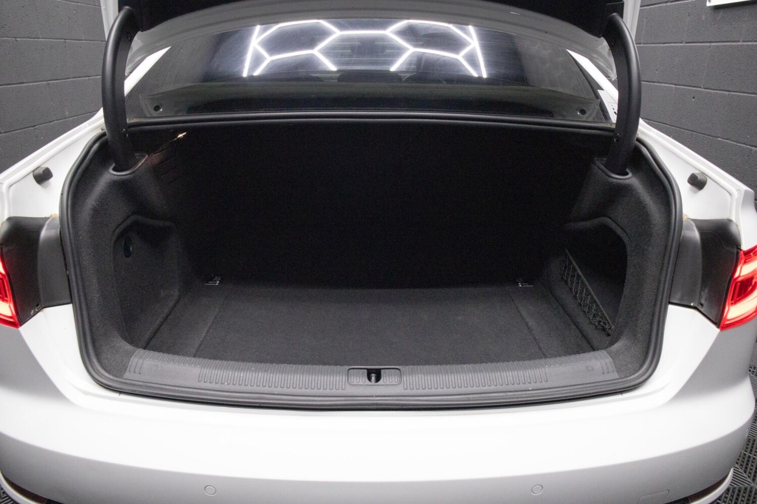 Used Audi A4 2017 for sale - 78156981: Photo 47