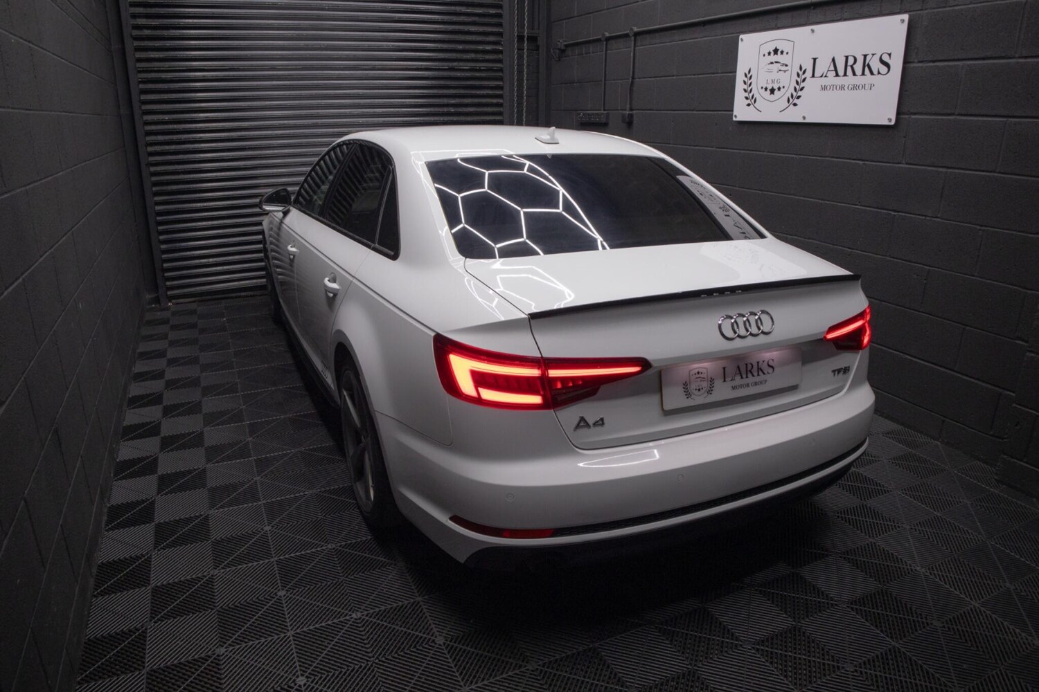 Used Audi A4 2017 for sale - 78156981: Photo 49