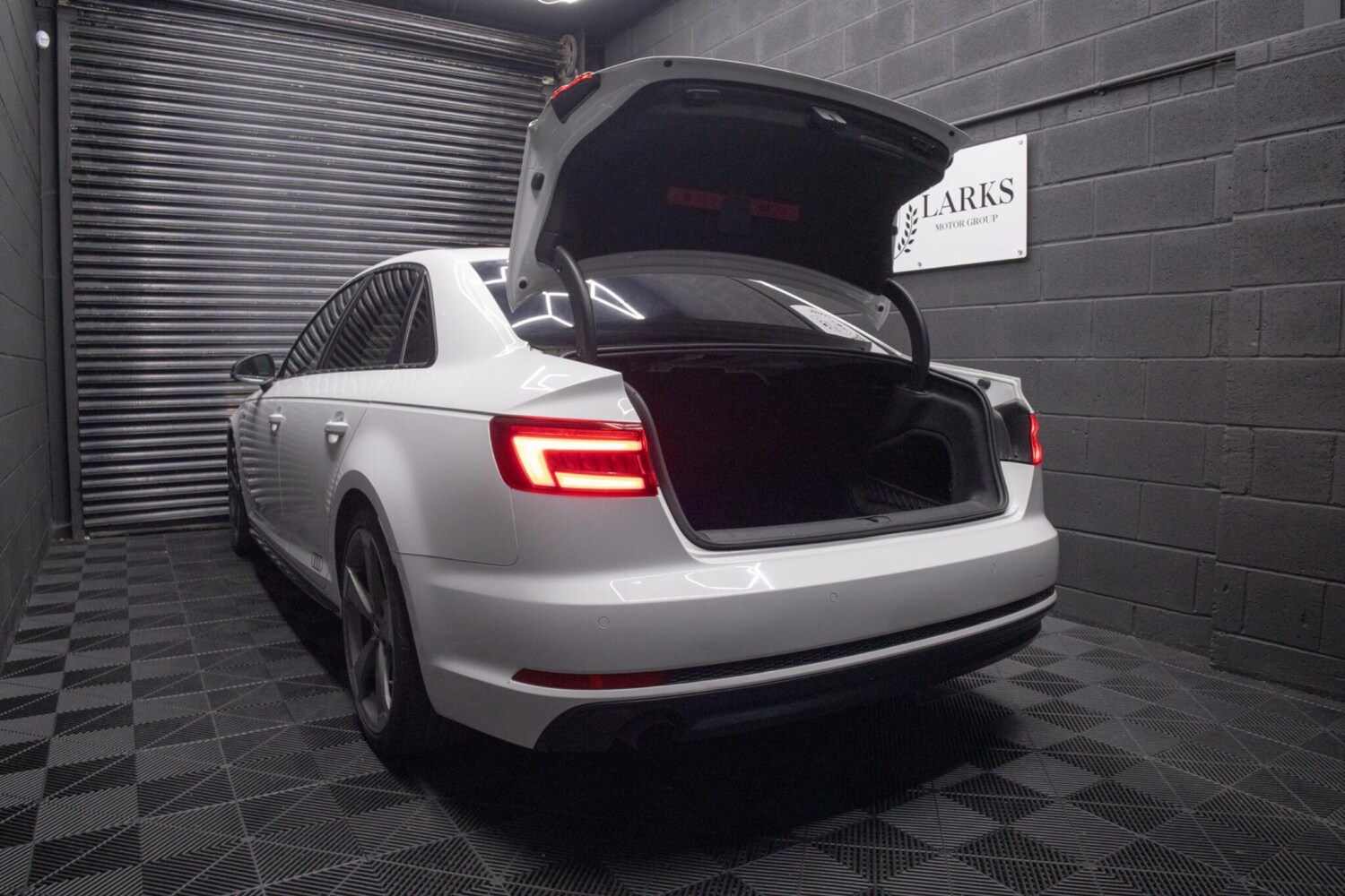 Used Audi A4 2017 for sale - 78156981: Photo 55