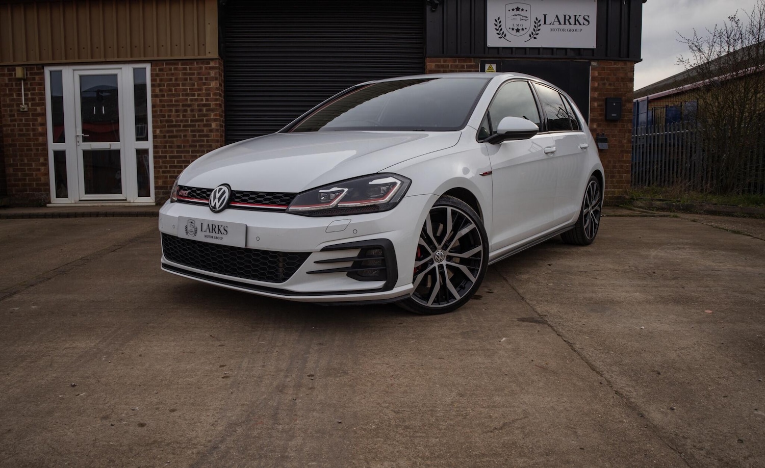 Used Volkswagen Golf 2018 for sale - 78006474: Photo 2