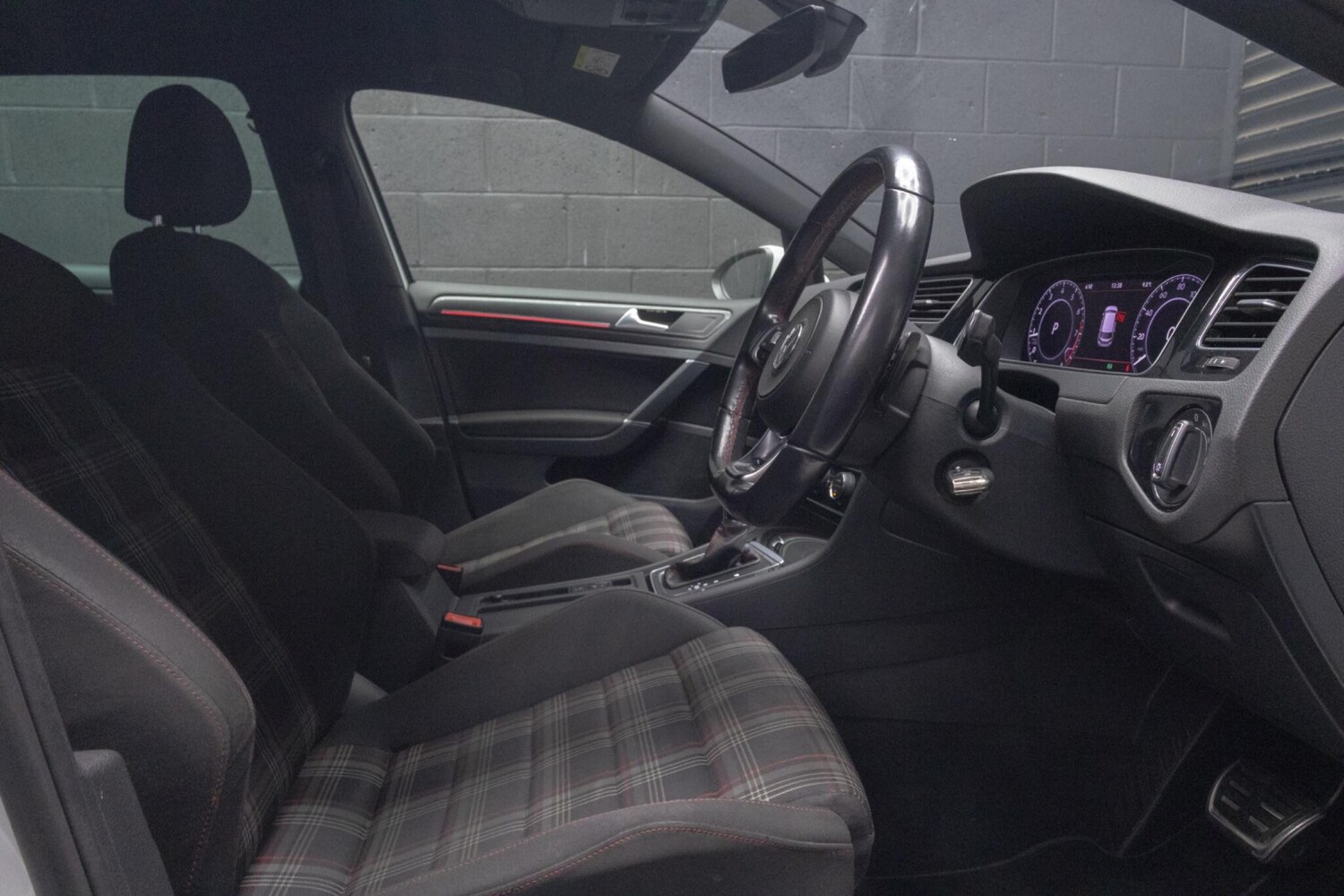 Used Volkswagen Golf 2018 for sale - 78006474: Photo 75