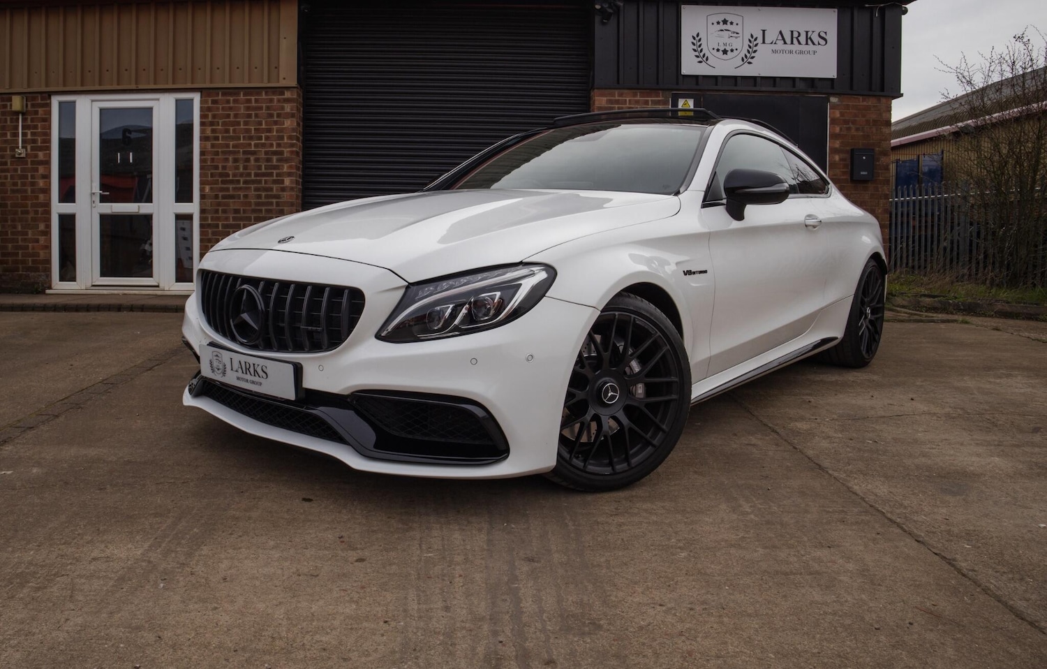 Used Mercedes-Benz C Class 2018 for sale - 78203939: Photo 2