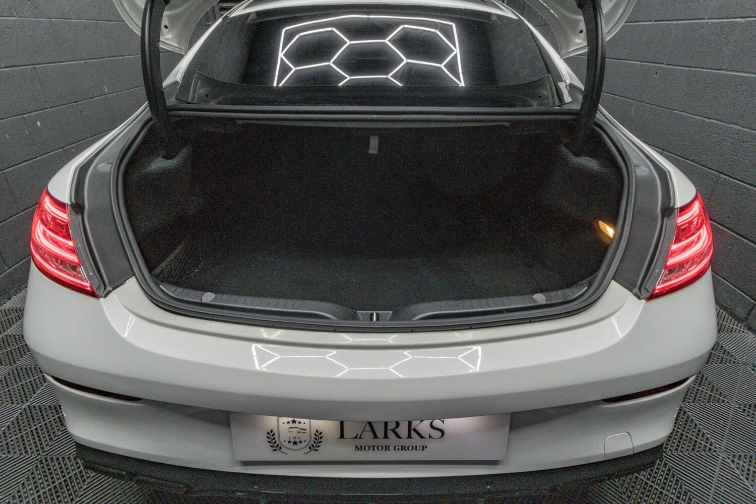 Used Mercedes-Benz C Class 2018 for sale - 78203939: Photo 44