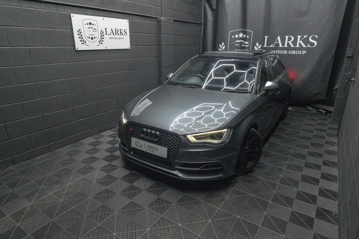 Used Audi A3 2014 for sale - 76988893: Photo 5