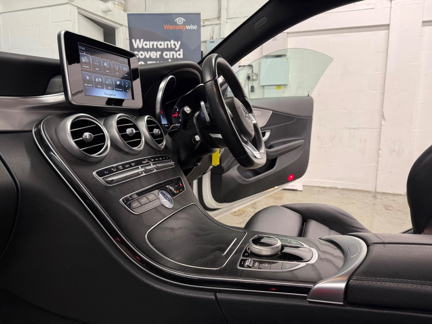 Used Mercedes-Benz C Class 2018 for sale - 77155945: Photo 14