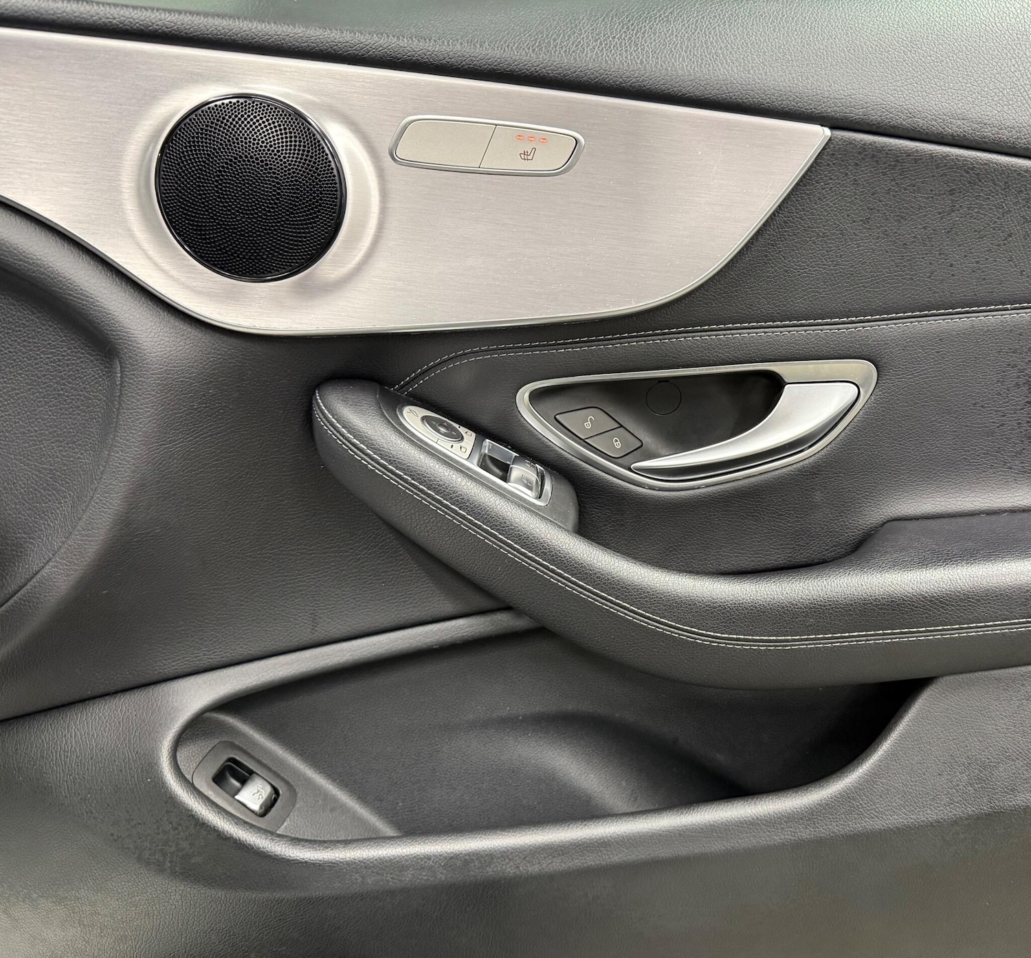 Used Mercedes-Benz C Class 2018 for sale - 77155945: Photo 23