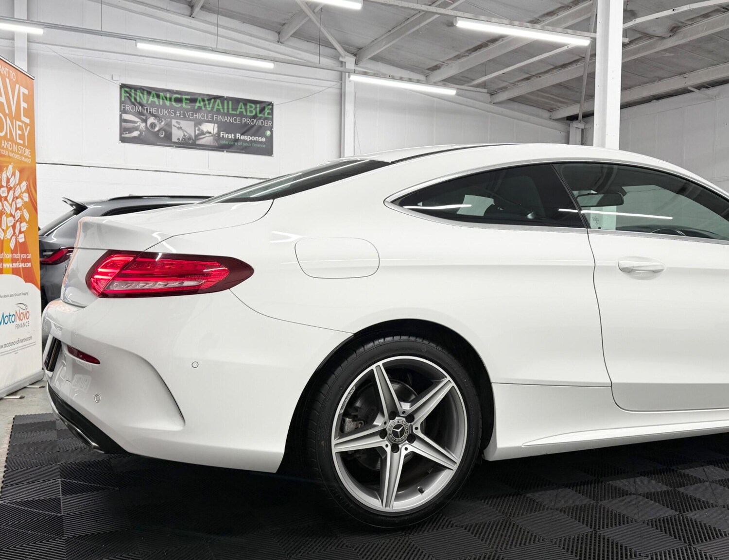 Used Mercedes-Benz C Class 2018 for sale - 77155945: Photo 60