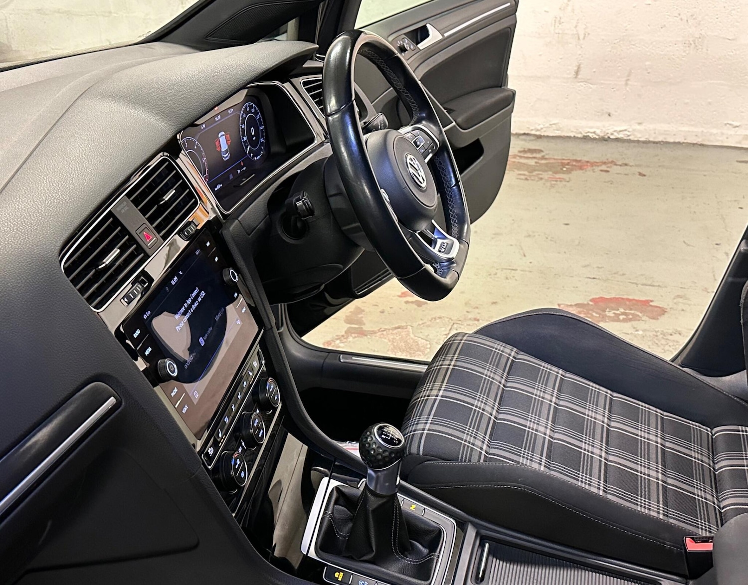 Used Volkswagen Golf 2018 for sale - 78036277: Photo 20