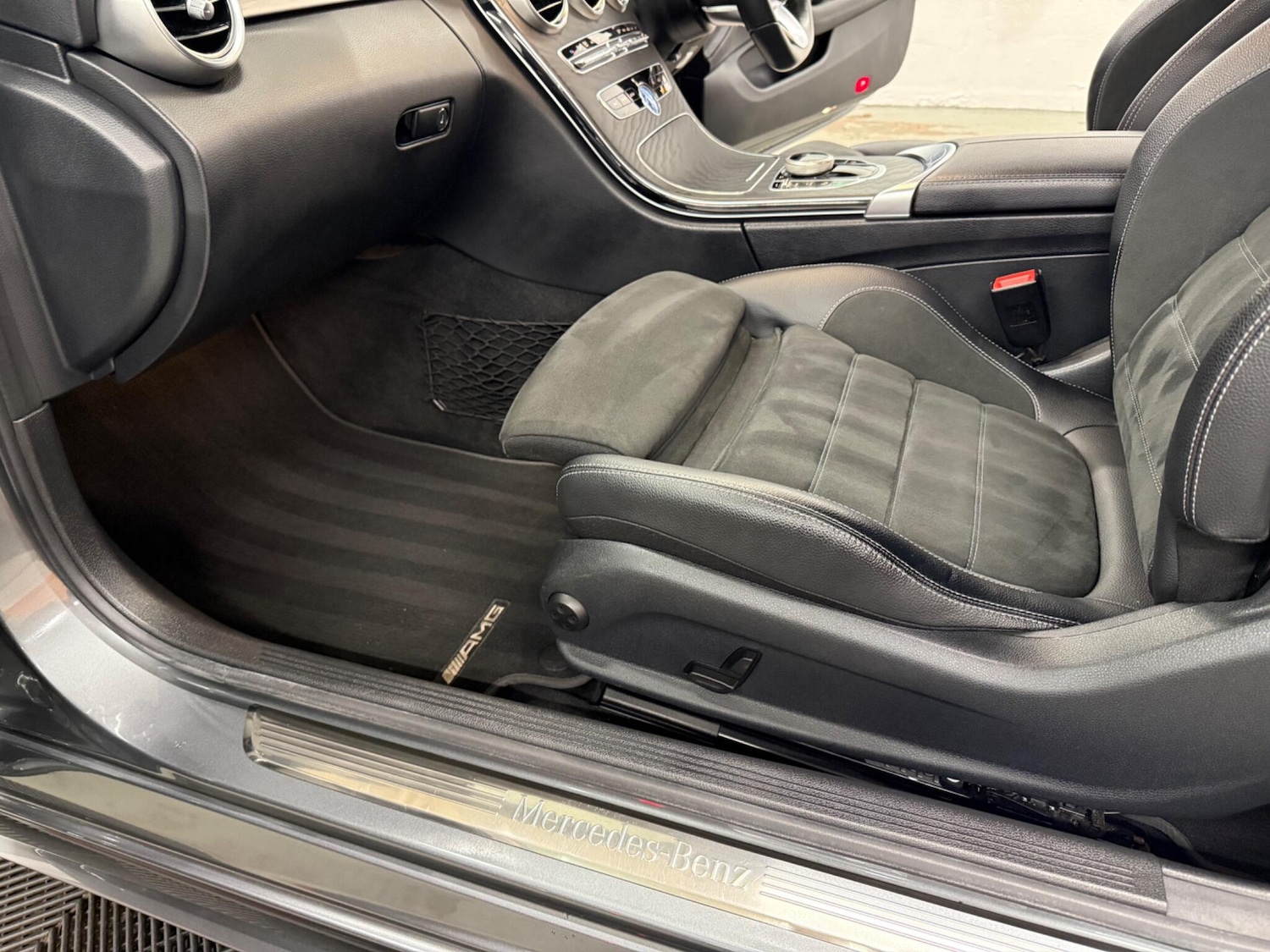 Used Mercedes-Benz C Class 2019 for sale - 76976413: Photo 33