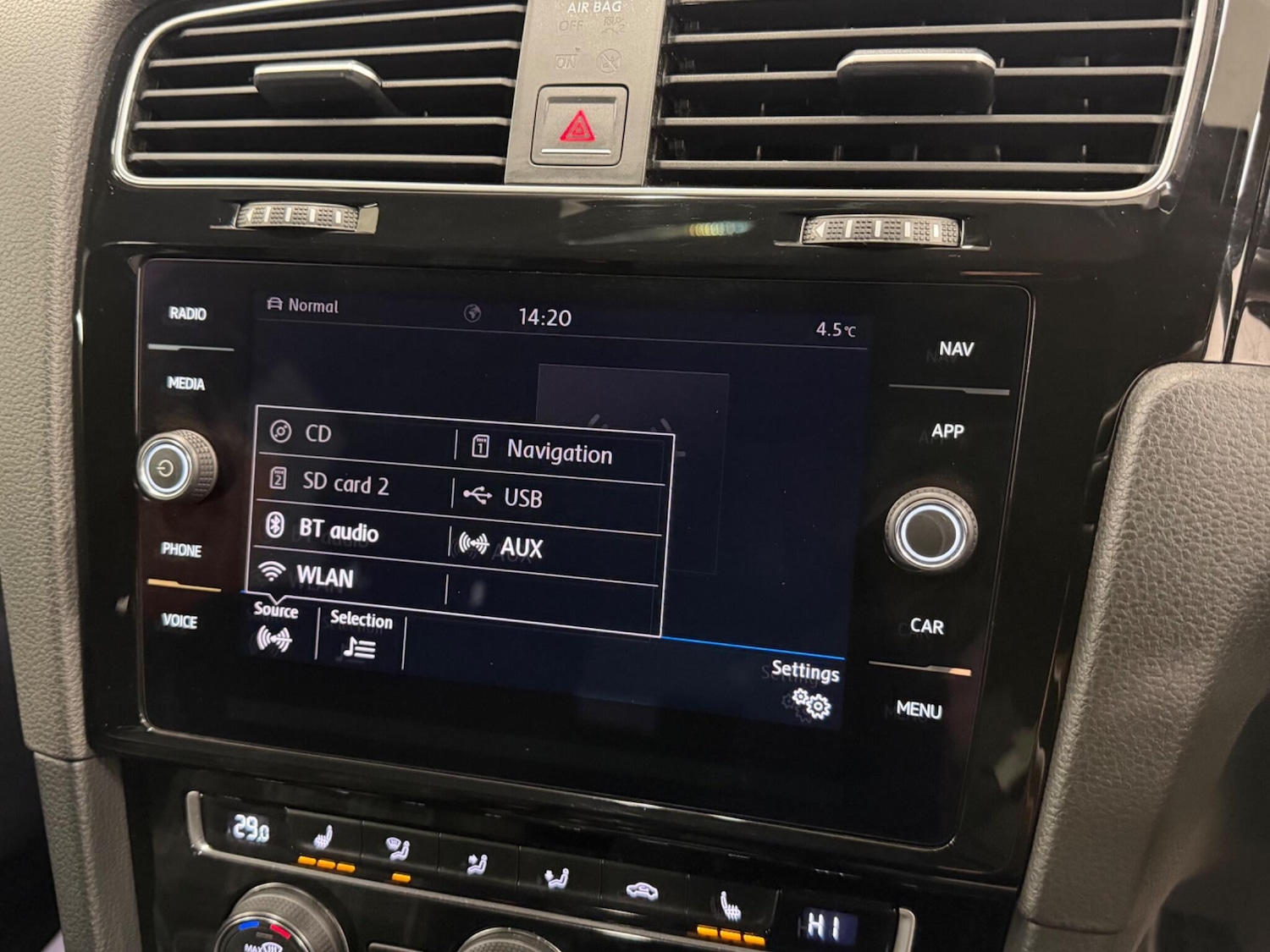 Used Volkswagen Golf 2017 for sale - 78036278: Photo 38