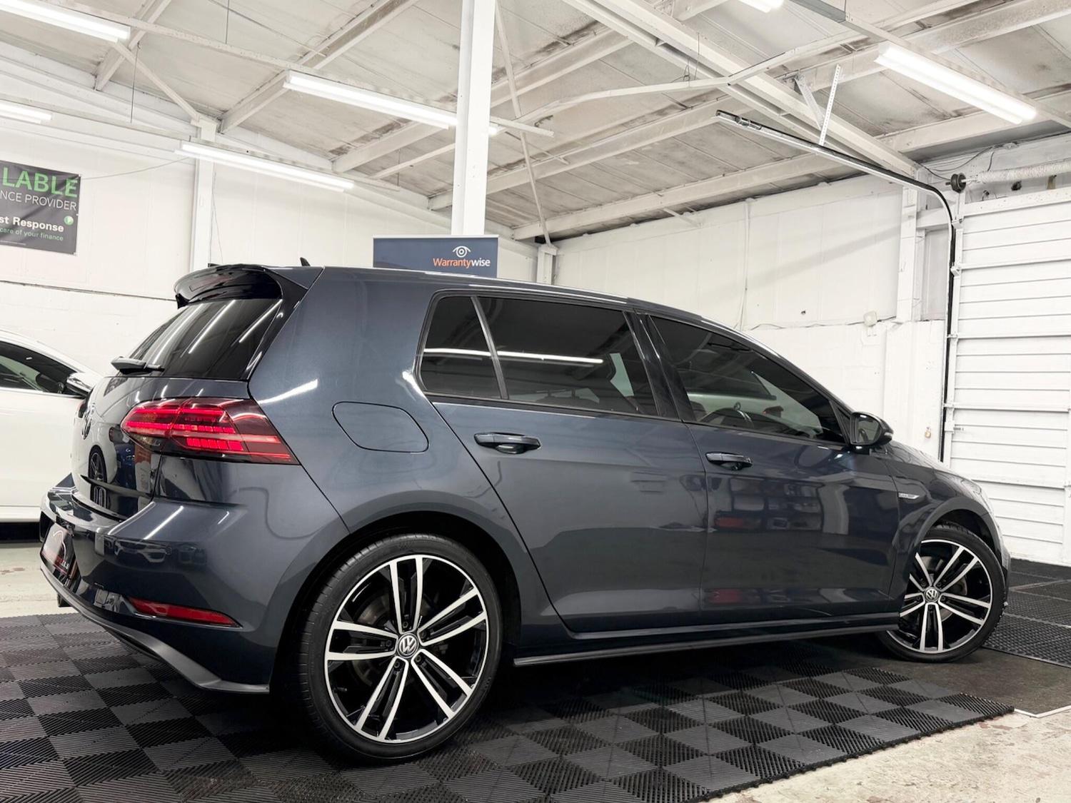 Used Volkswagen Golf 2017 for sale - 78036278: Photo 58