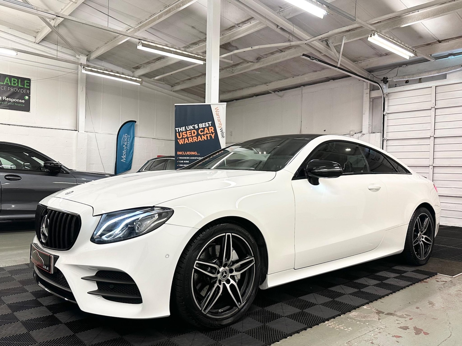 Used Mercedes-Benz E Class for sale - 77306199: Photo 19