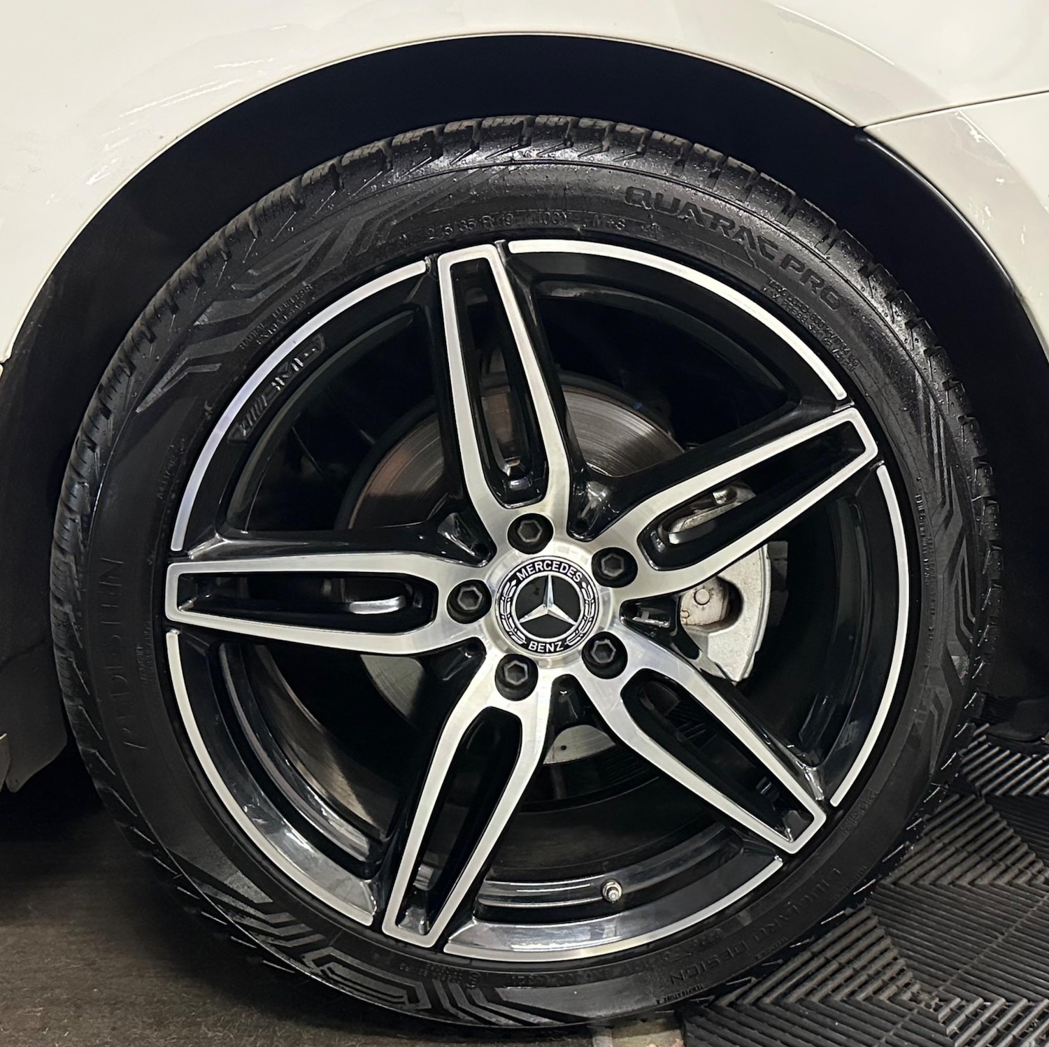 Used Mercedes-Benz E Class for sale - 77306199: Photo 64