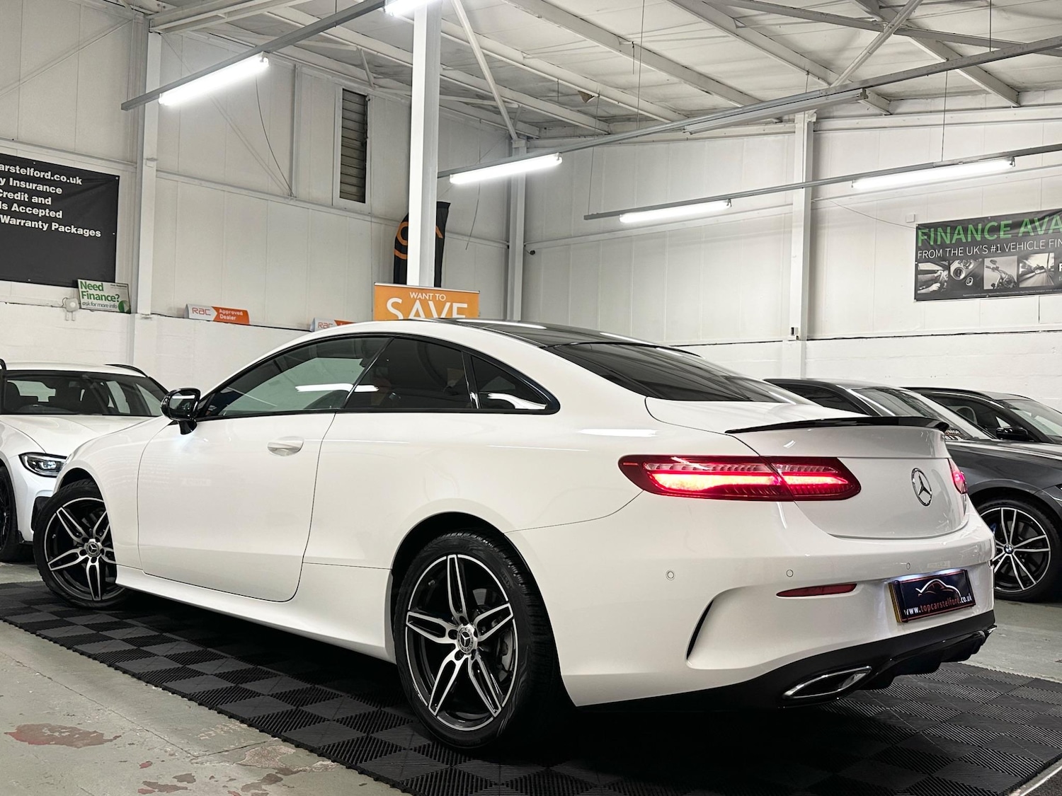 Used Mercedes-Benz E Class for sale - 77306199: Photo 75