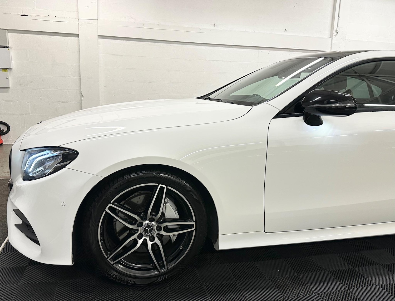 Used Mercedes-Benz E Class for sale - 77306199: Photo 79