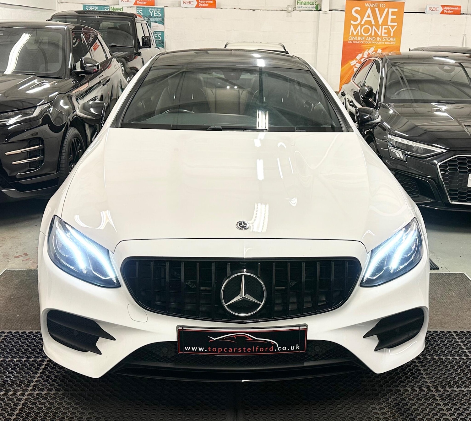 Used Mercedes-Benz E Class 2018 for sale - 76632841: Photo 1