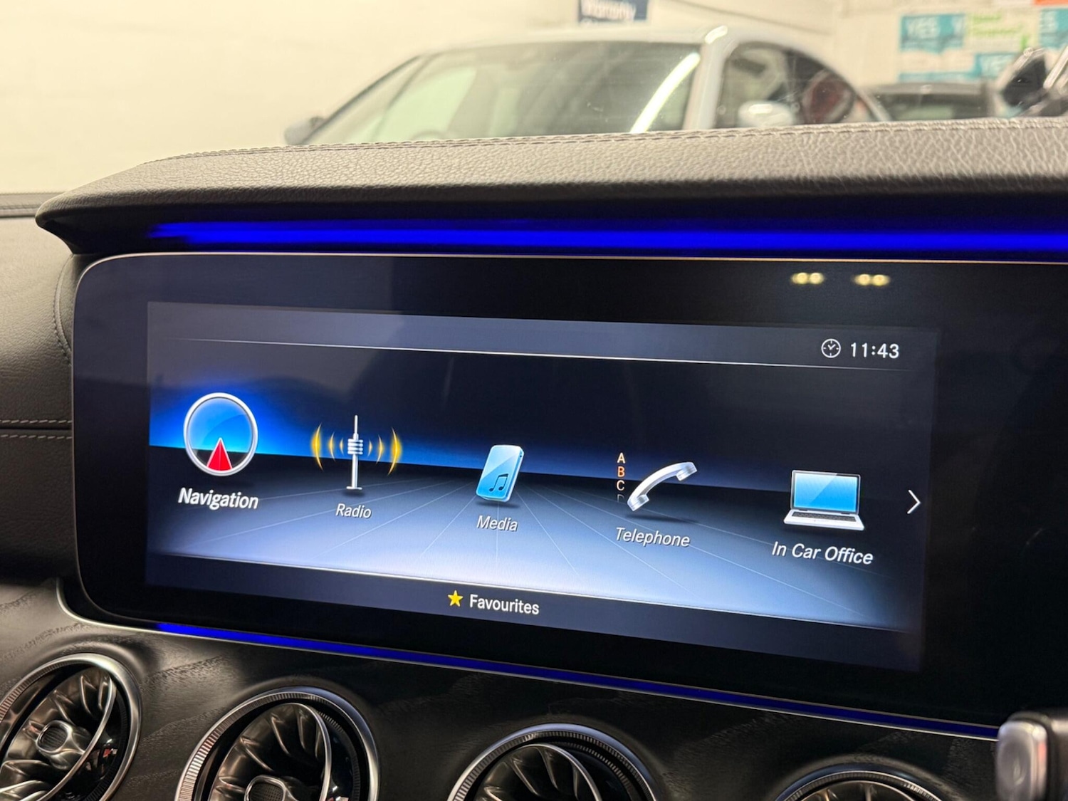 Used Mercedes-Benz E Class 2018 for sale - 76632841: Photo 76