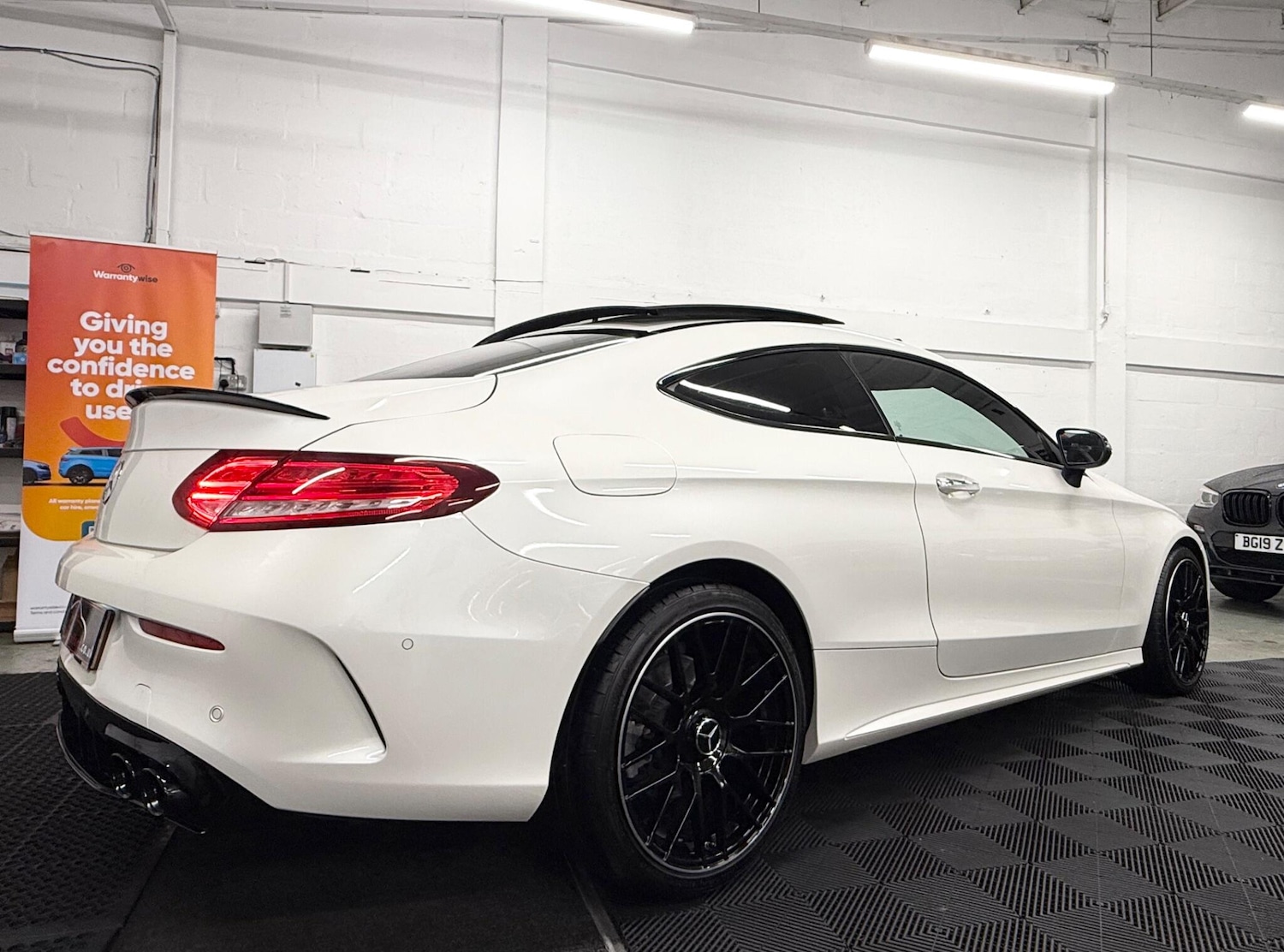 Used Mercedes-Benz C Class 2018 for sale - 76549090: Photo 13