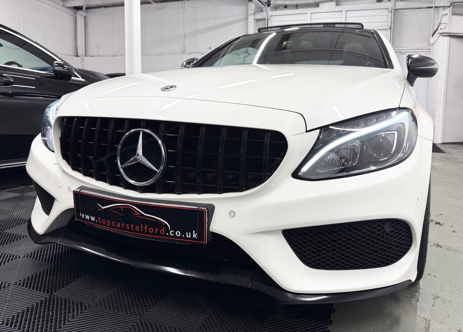 Used Mercedes-Benz C Class 2018 for sale - 76549090: Photo 3