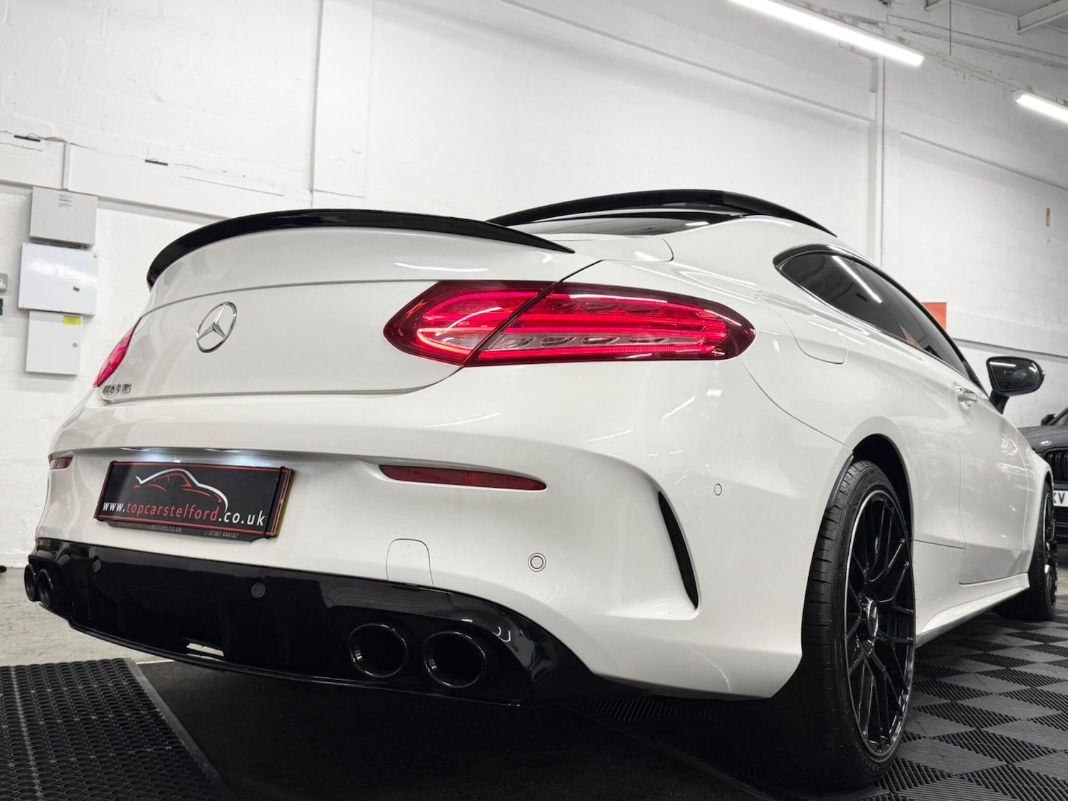 Used Mercedes-Benz C Class 2018 for sale - 76549090: Photo 5