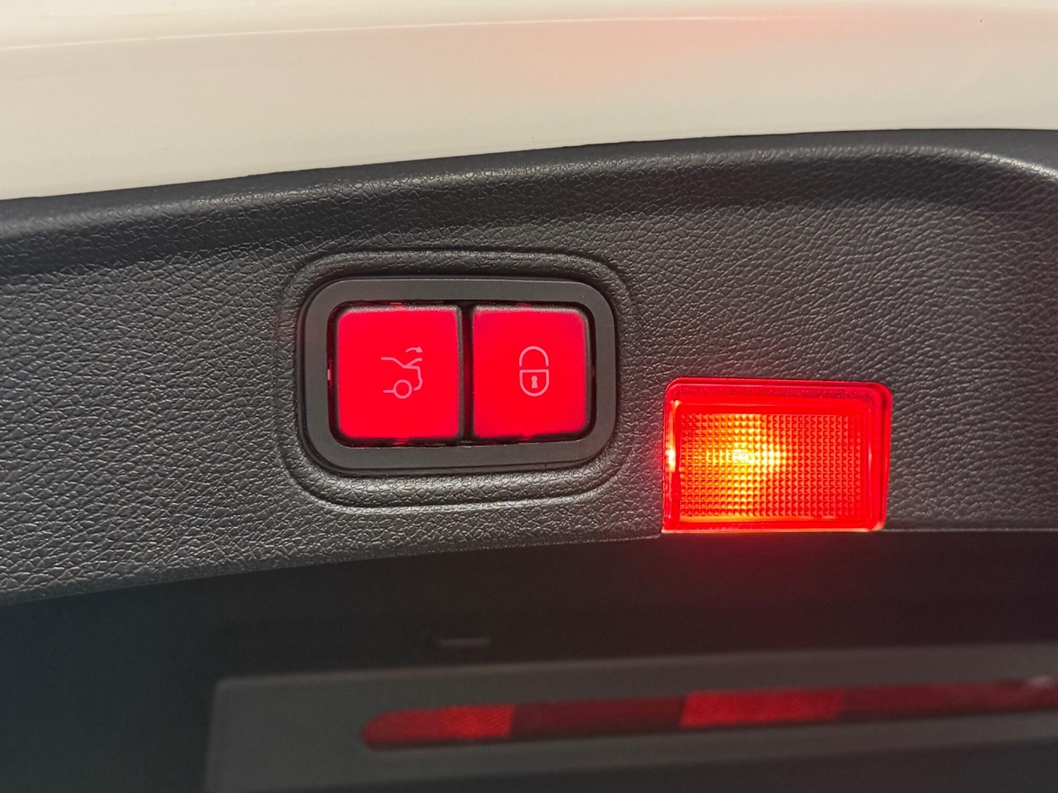 Used Mercedes-Benz C Class 2018 for sale - 76549090: Photo 55