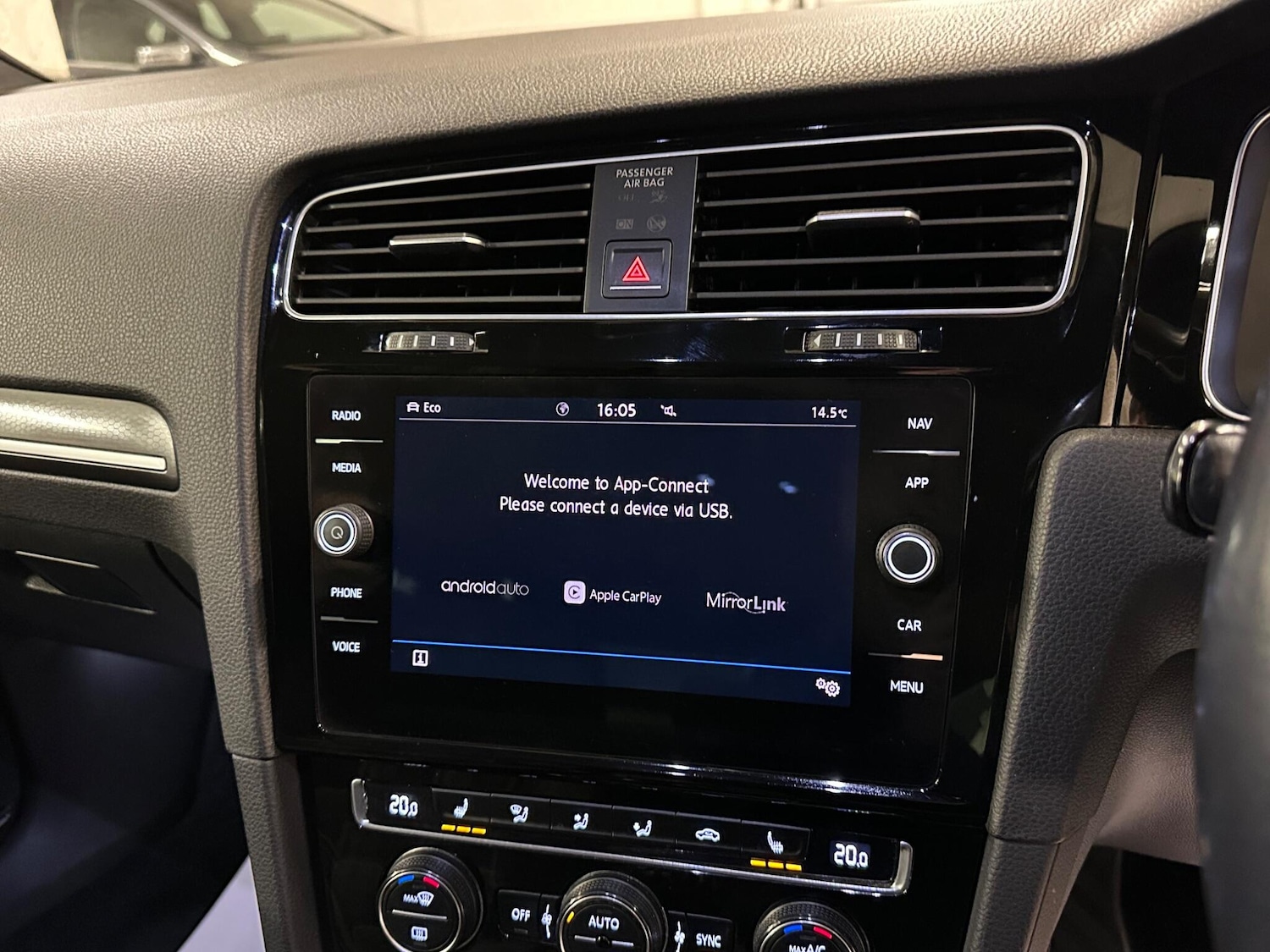 Used Volkswagen Golf 2018 for sale - 77722612: Photo 29