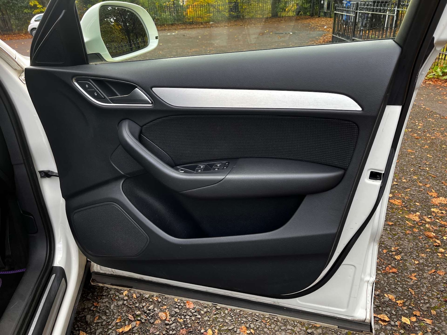 Used Audi Q3 2012 for sale - 77128549: Photo 45