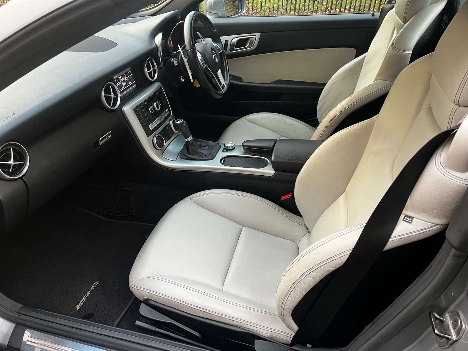 Used Mercedes-Benz SLK 2013 for sale - 76554476: Photo 11