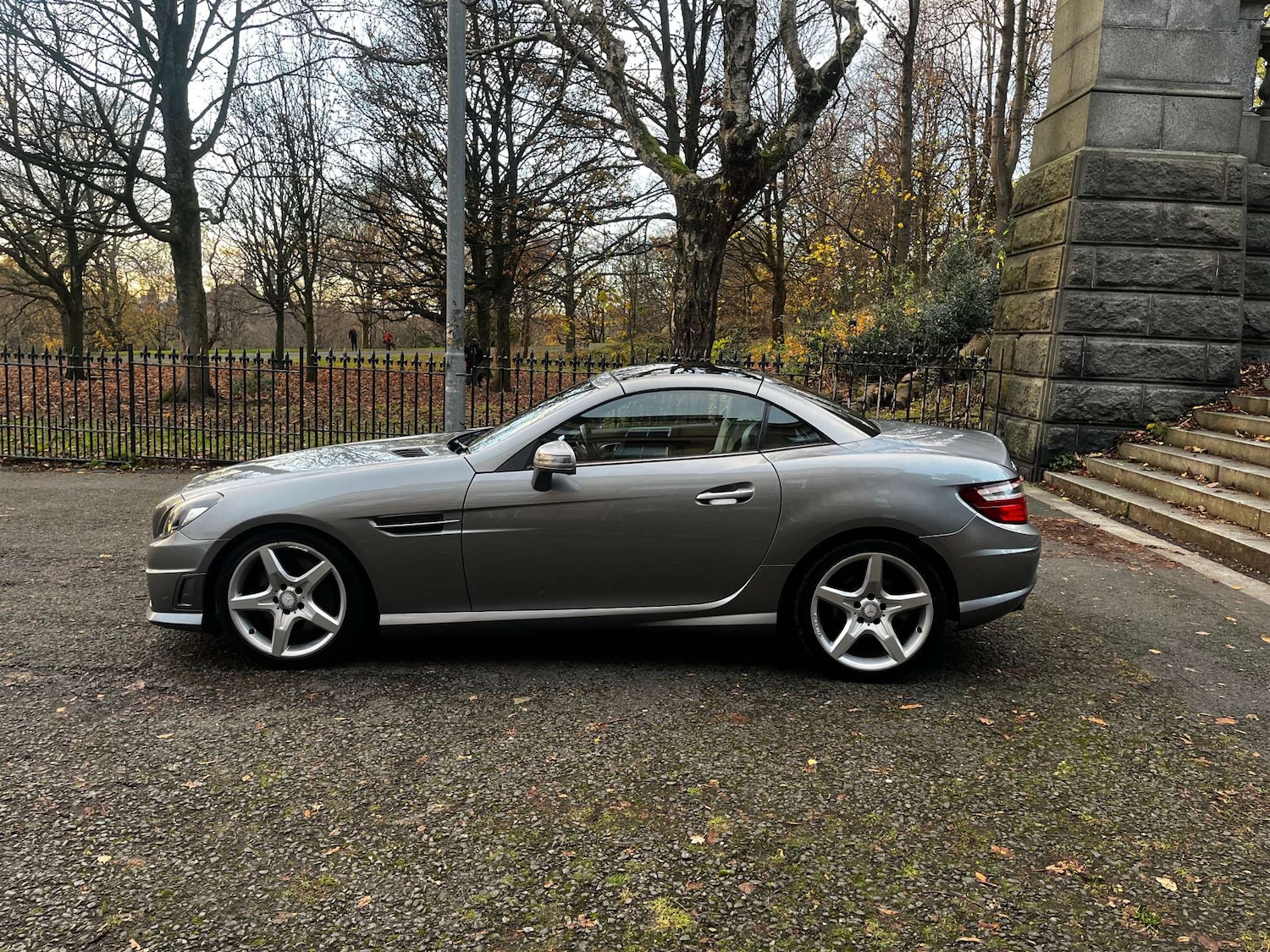 Used Mercedes-Benz SLK 2013 for sale - 76554476: Photo 20