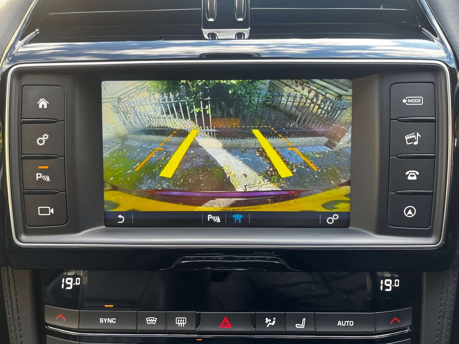 Used Jaguar F-Pace 2017 for sale - 76462011: Photo 11