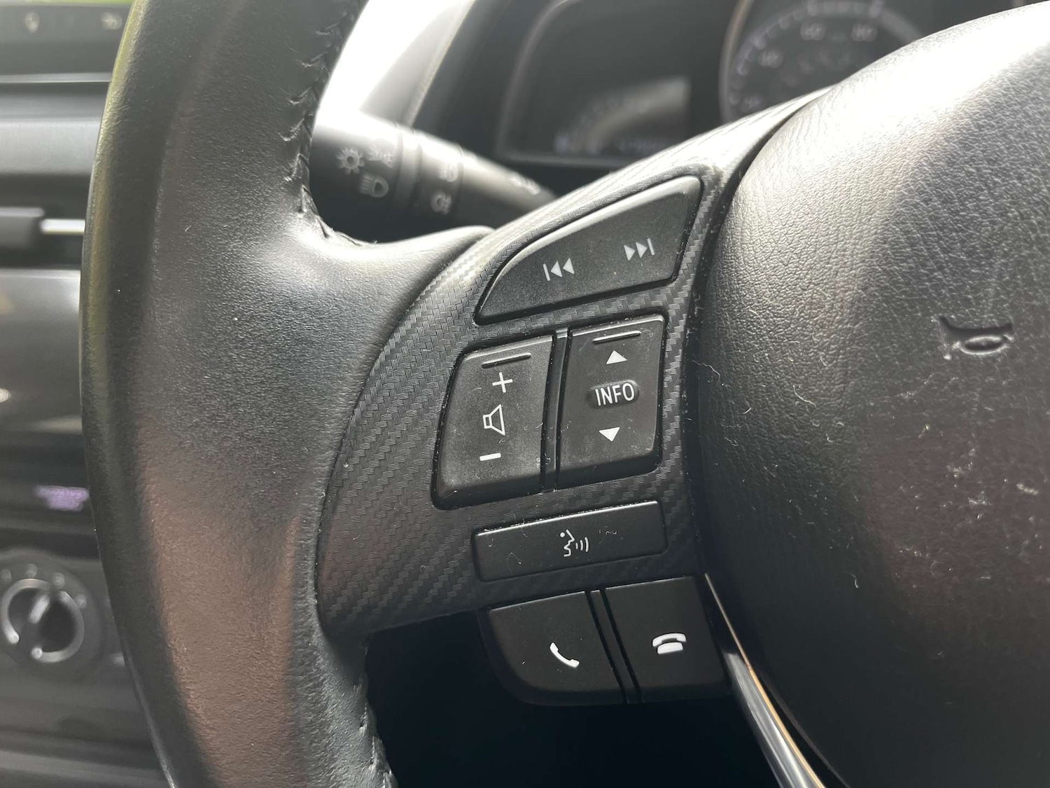 Used Mazda Mazda2 2016 for sale - 76462007: Photo 41