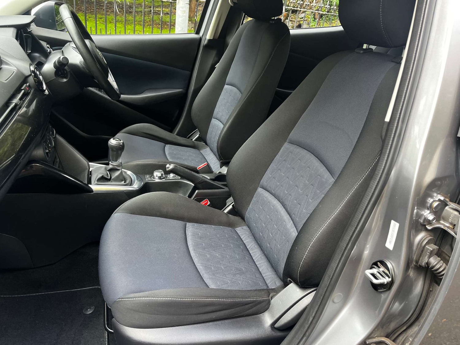 Used Mazda Mazda2 2016 for sale - 76462007: Photo 8