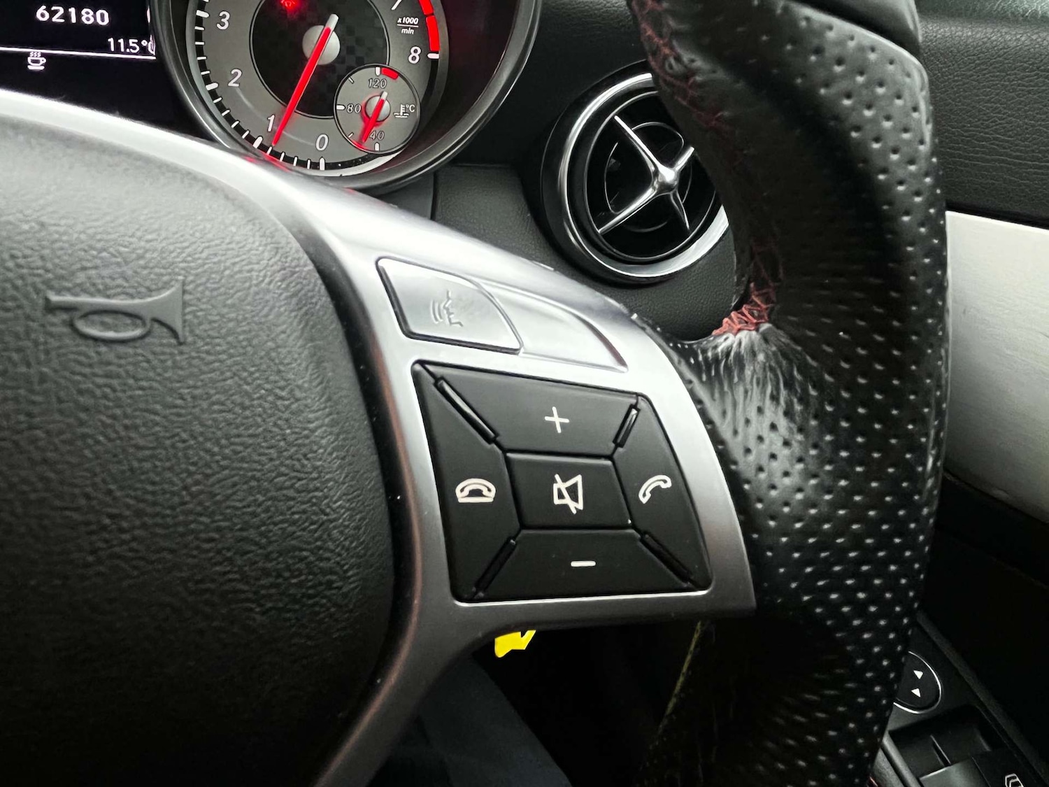 Used Mercedes-Benz SLK 2012 for sale - 77584005: Photo 38