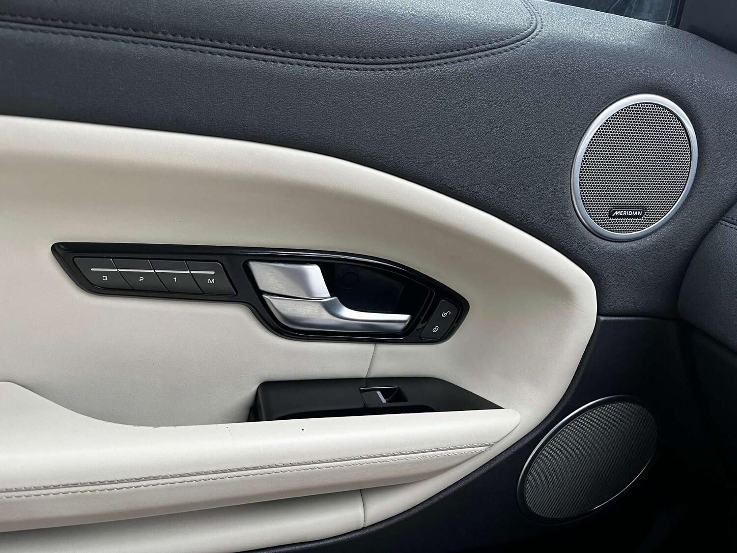 Used Land Rover Range Rover Evoque 2015 for sale - 77618903: Photo 48