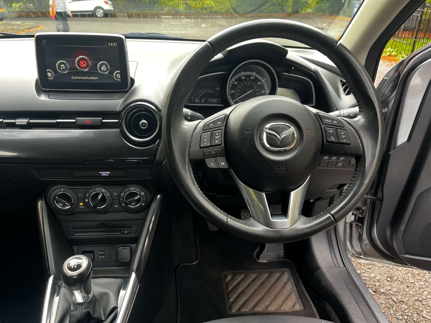 Used Mazda Mazda2 2016 for sale - 77128530: Photo 10