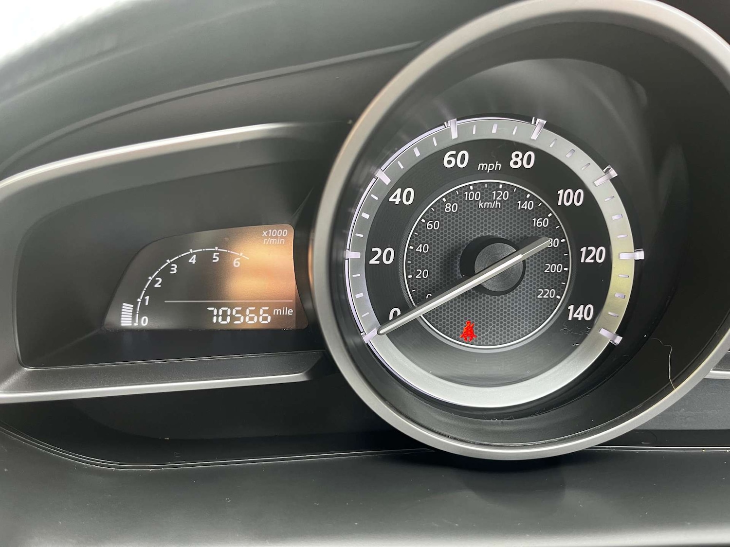 Used Mazda Mazda2 2016 for sale - 77128530: Photo 43