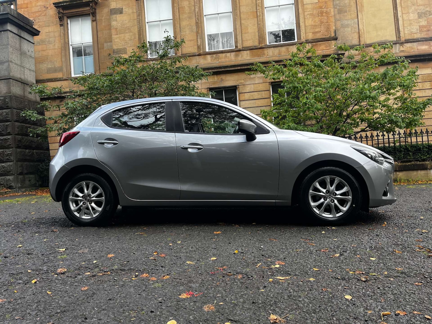 Used Mazda Mazda2 2016 for sale - 77128530: Photo 6