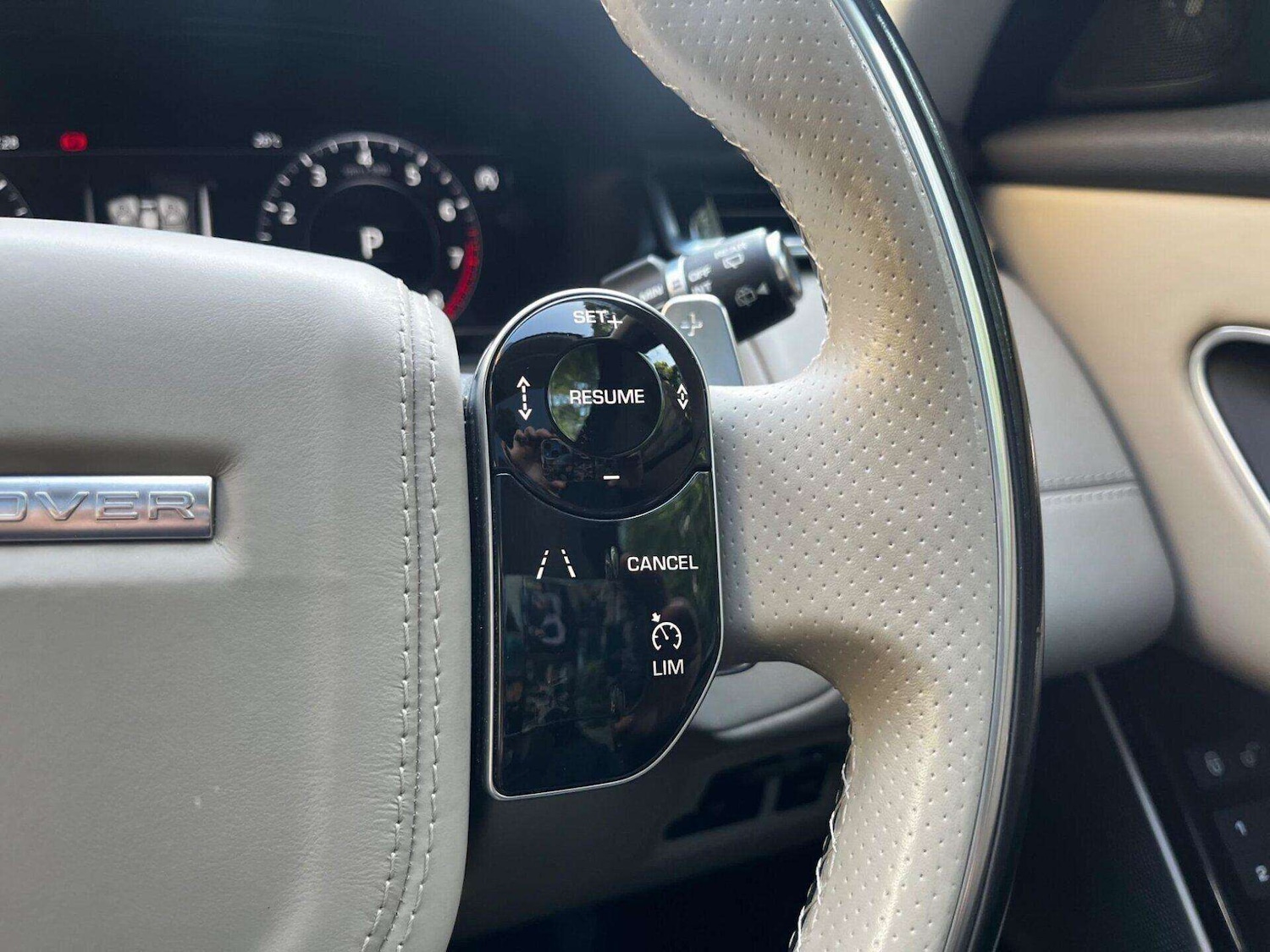 Used Land Rover Range Rover Velar 2017 for sale - 76462076: Photo 22