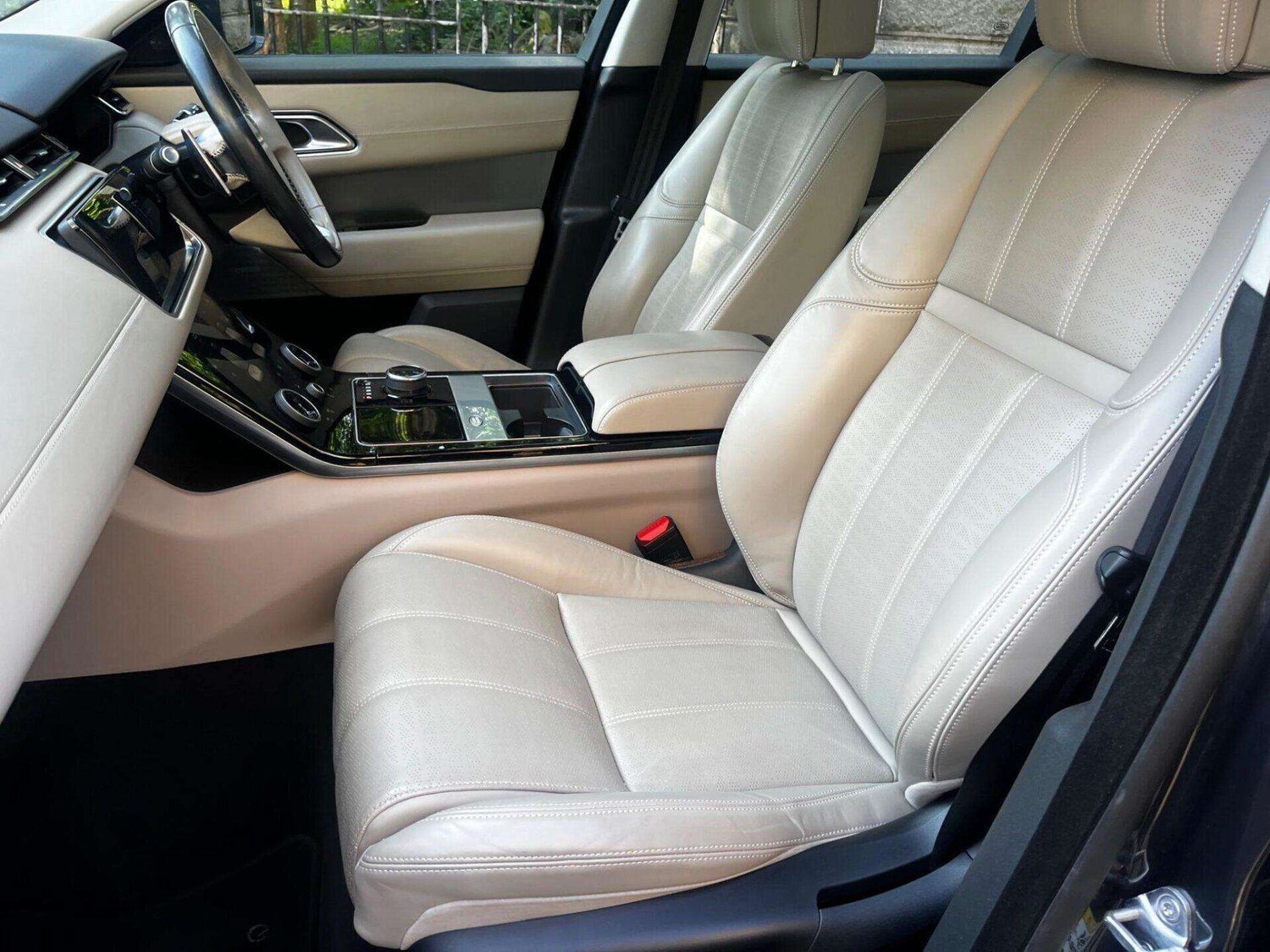 Used Land Rover Range Rover Velar 2017 for sale - 76462076: Photo 34