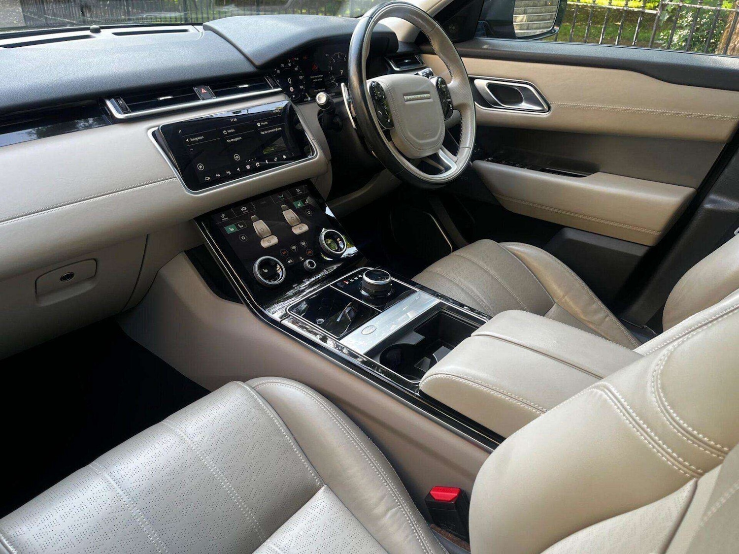 Used Land Rover Range Rover Velar 2017 for sale - 76462076: Photo 35