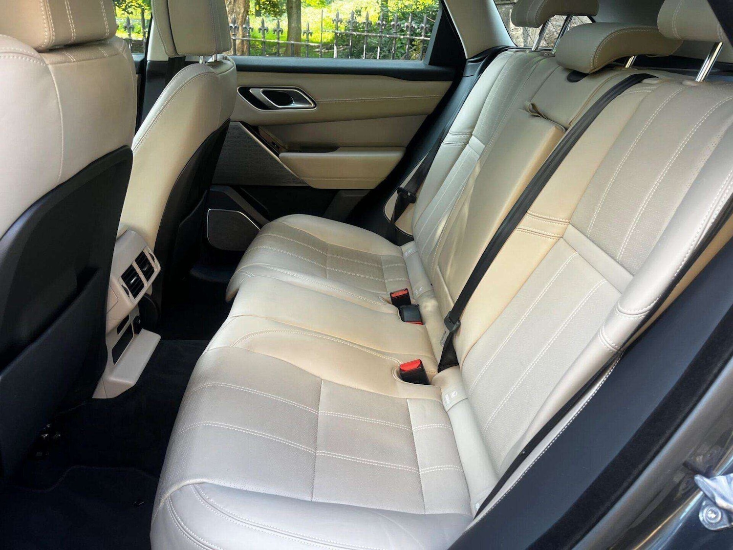 Used Land Rover Range Rover Velar 2017 for sale - 76462076: Photo 36