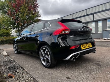 Used Volvo V40 2015 for sale - 79684841: Photo